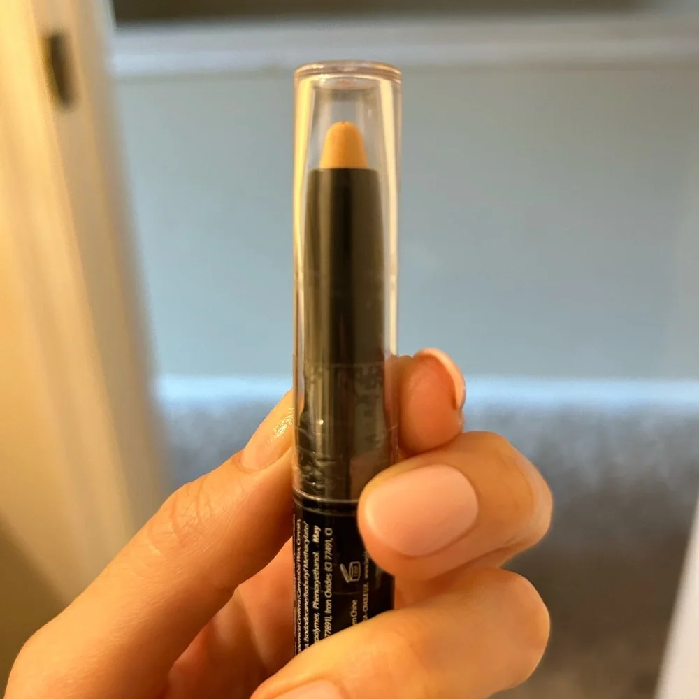 LA Girl Nude HD Eye Shadow Primer Stick NWT